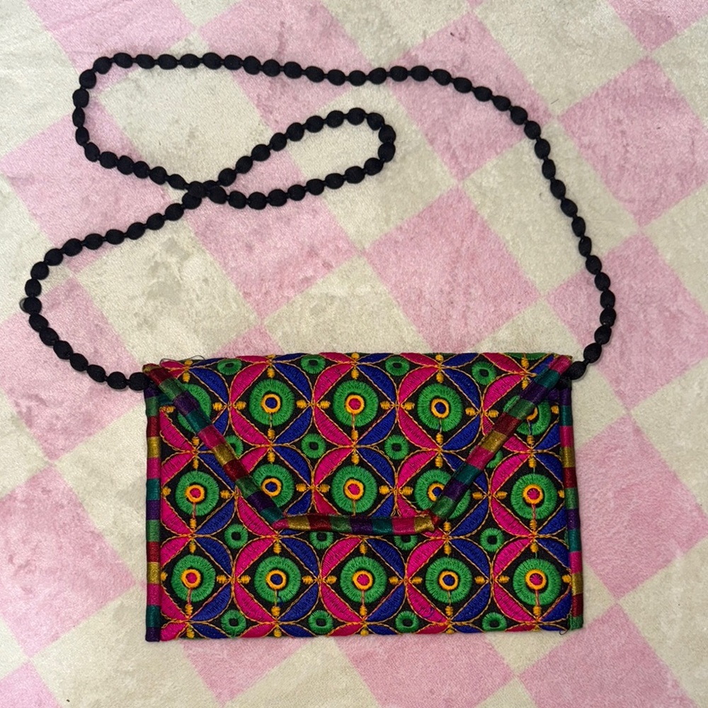 Hand woven geometric handbag